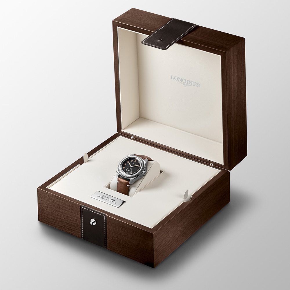 Longines Pilot Majetek details 1