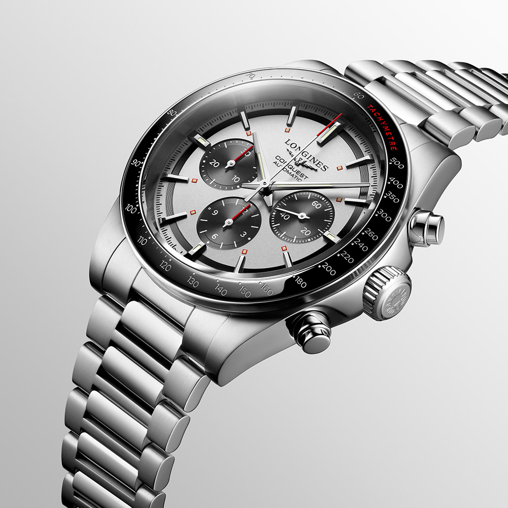 Conquest Chronograph side