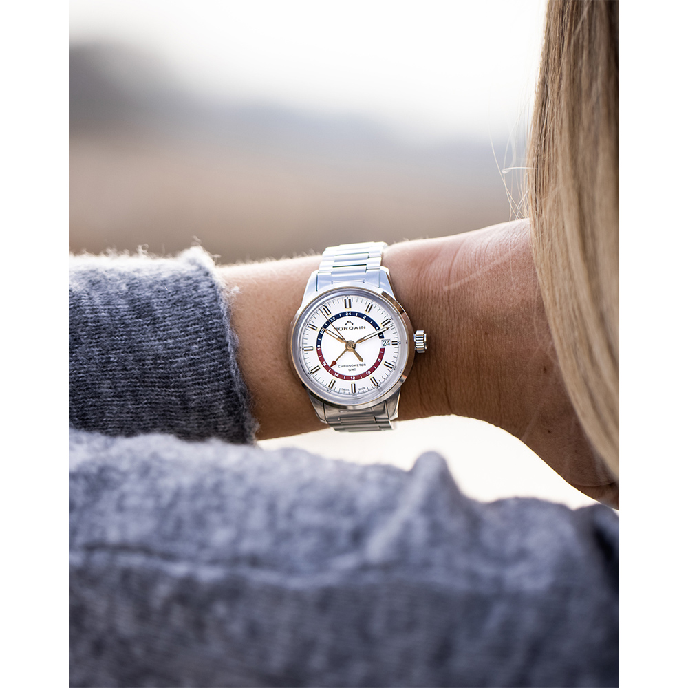 Freedom 60 GMT 40mm details 2